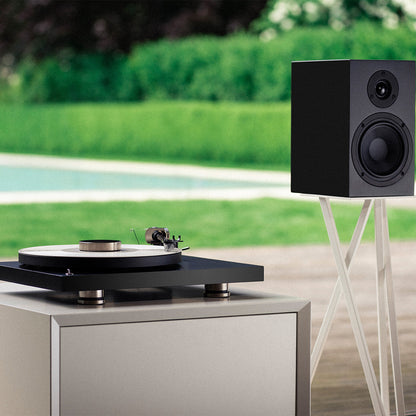 Pro-Ject Debut PRO B Balanced Turntable with Pick it PRO Balanced Cartridge