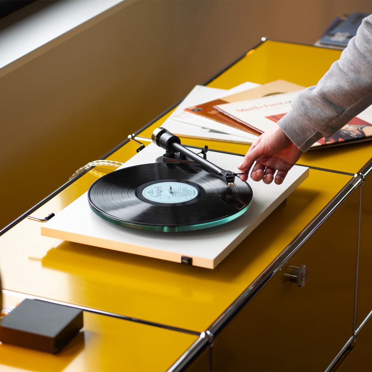 Pro-Ject T2 Turntable (Satin White)