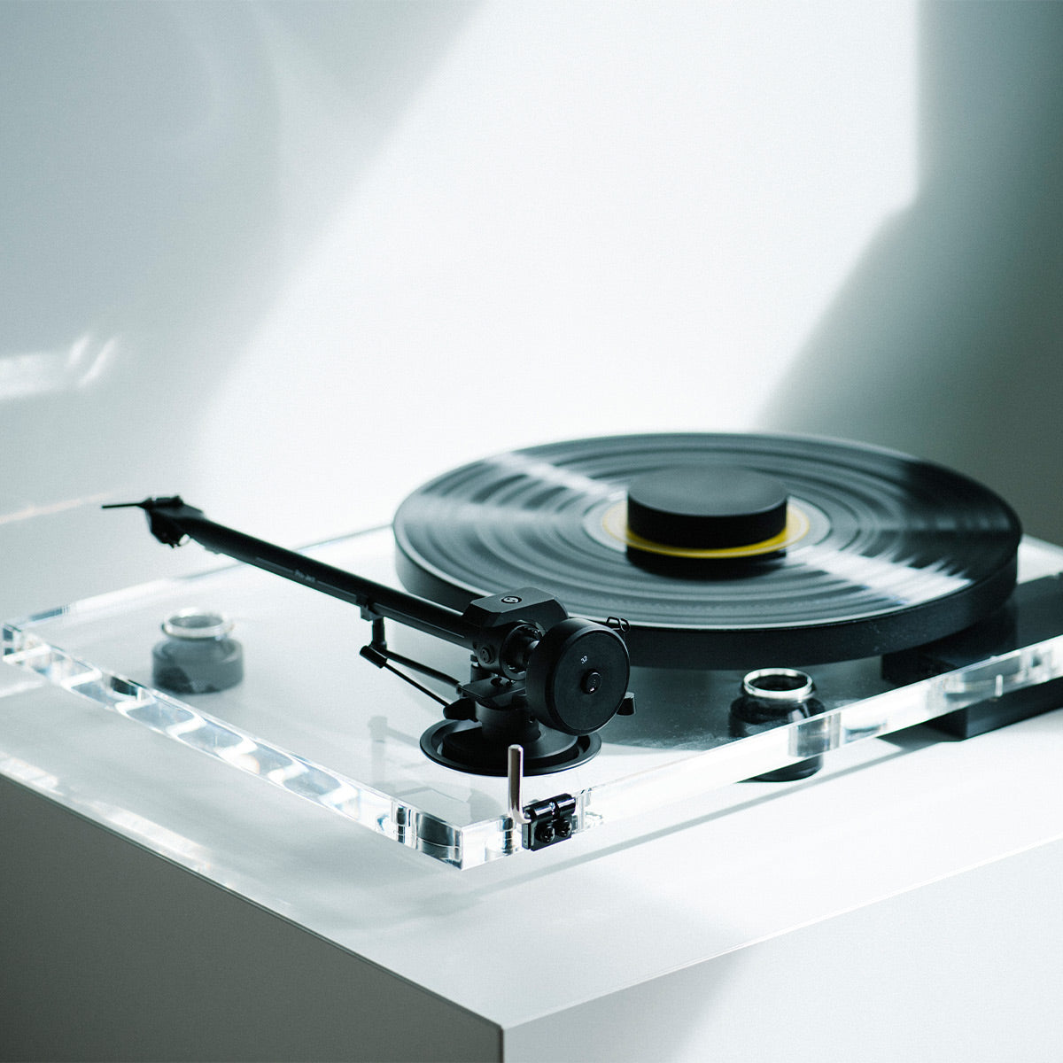 Pro-Ject XA B Balanced Turntable with Pick it PRO Balanced Cartridge