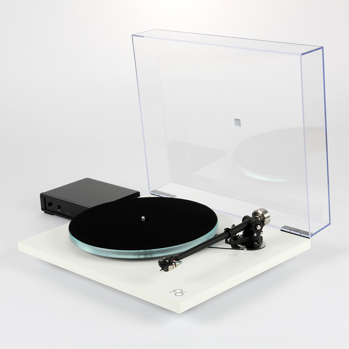 Rega Planar 6 Turntable with Nd5 MM Phono Cartridge (White)