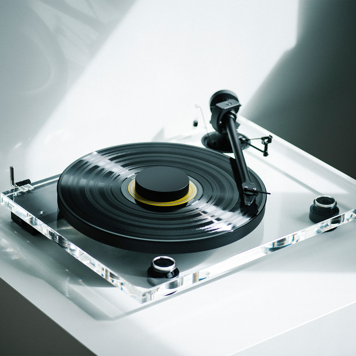 Pro-Ject XA B Balanced Turntable with Pick it PRO Balanced Cartridge