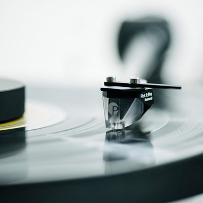 Pro-Ject XA B Balanced Turntable with Pick it PRO Balanced Cartridge