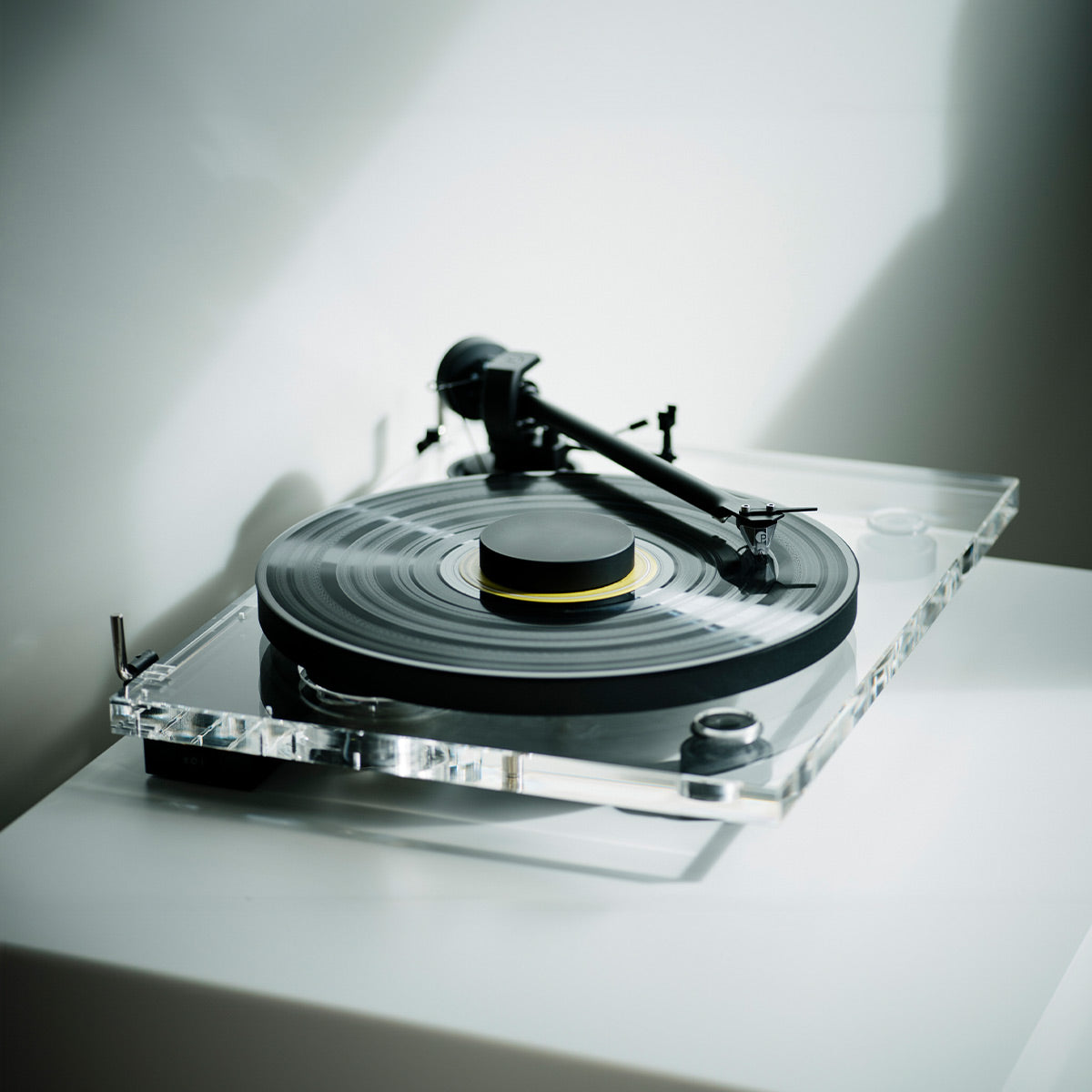 Pro-Ject XA B Balanced Turntable with Pick it PRO Balanced Cartridge